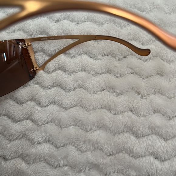 Versace sunglasses - Picture 14 of 15